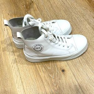 High top jingou sneakers